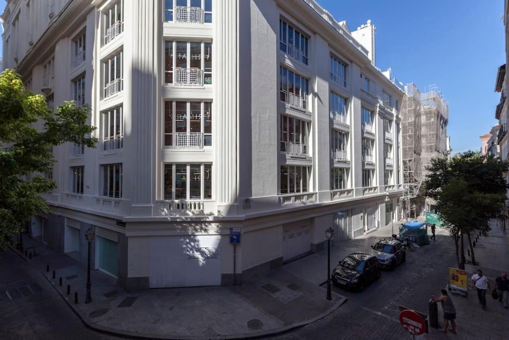 Downtown Madrid - Gran Via - Business Ready Appartement Buitenkant foto